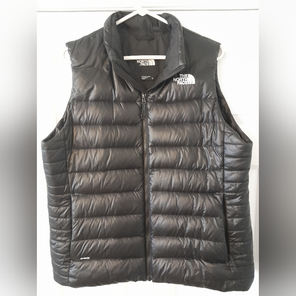 Women's North Face puffer vest Black, XL